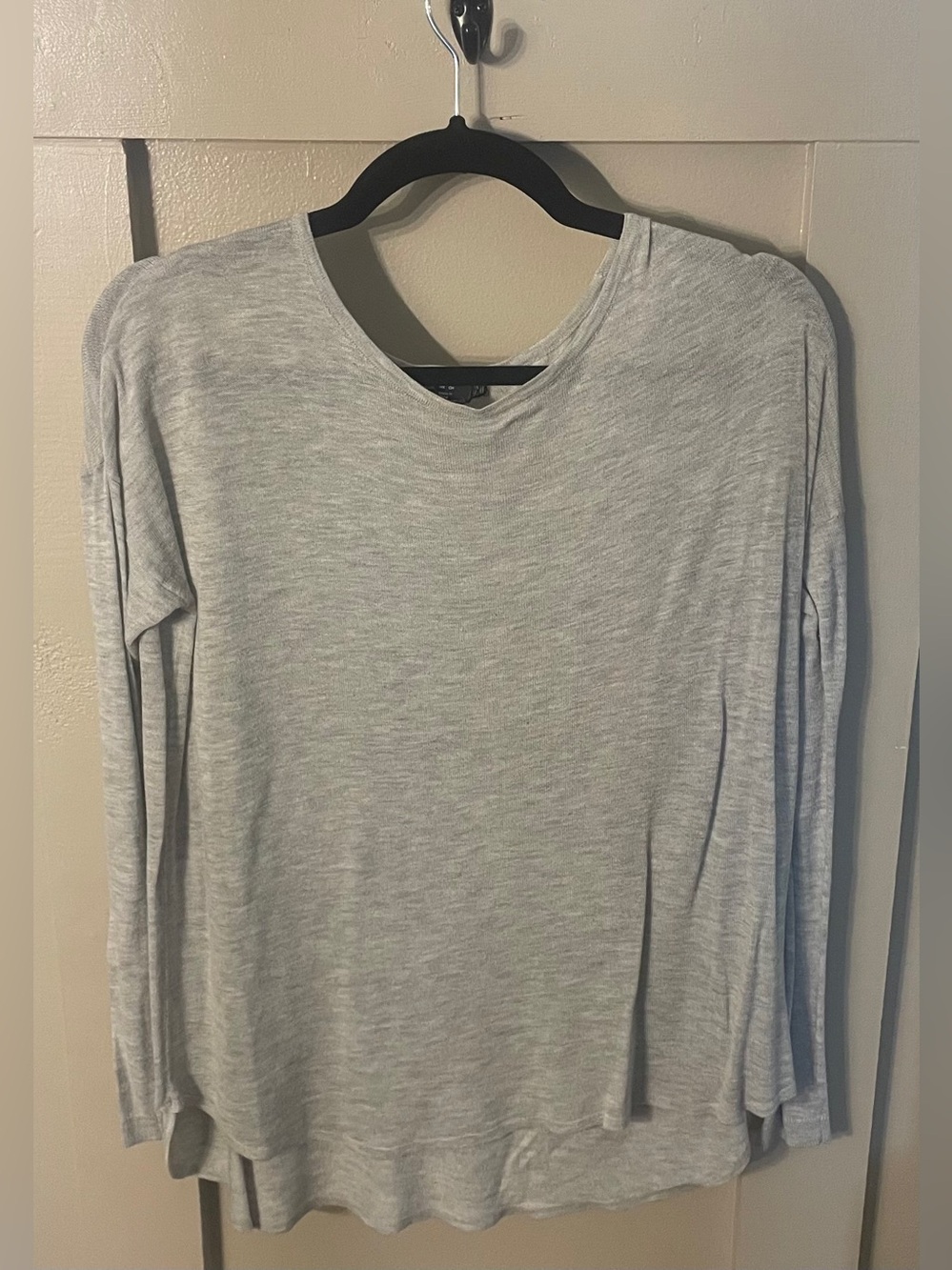 H&M Light Gray Long Sleeve Women's Tee - S